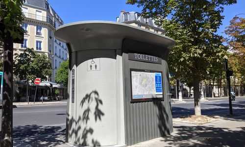 As Paris gears up for the Olympic Games, finding accessible public toilets becomes crucial for visitors. Discover how to easily locate public restrooms in the city using toilettespubliques.com, a user-friendly site that offers real-time status updates and a convenient geolocation feature.
