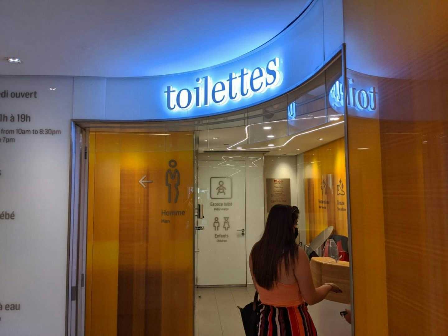 Toilettes publiques à Comment ne pas payer les toilettes du Westfield Forum des Halles