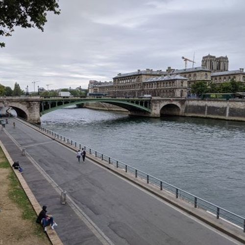 Voir les toilettes à Bords de Seine